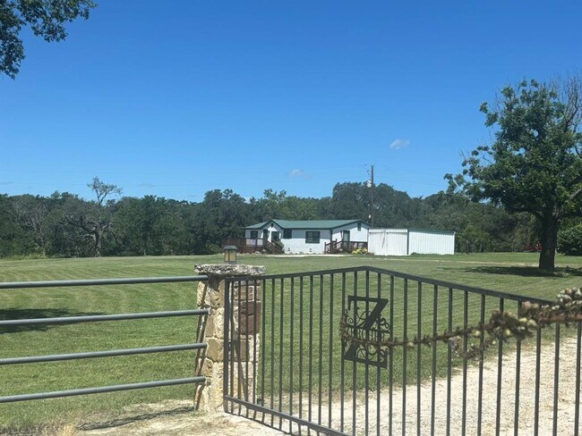 Foto del edificio - 3878 Ranch Rd 1623