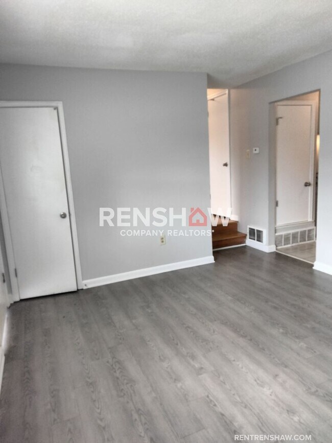 Building Photo - Main St. SOUTHAVEN, MS - Half Off First Fu...