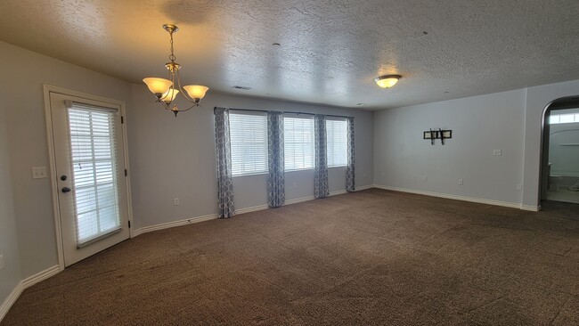 Open concept living space - 1261 W Dallin Dr.