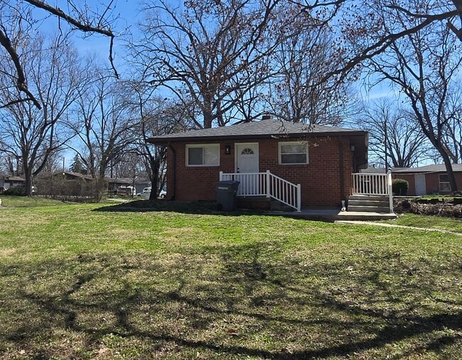 Building Photo - 7161 E Pleasant Run Pkwy S Dr