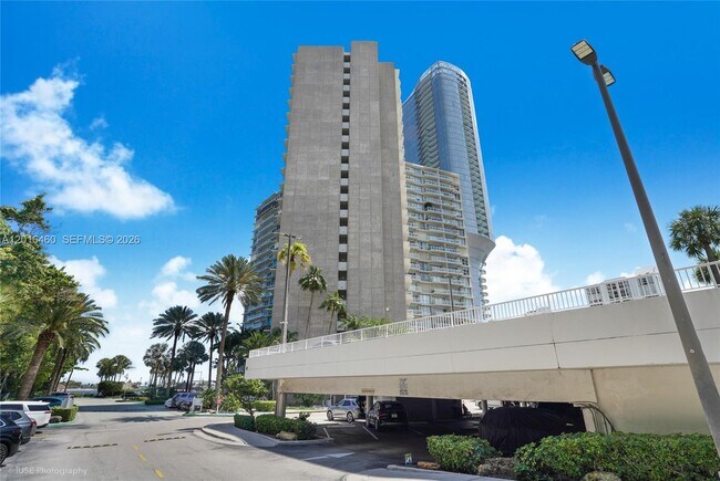 Building Photo - 2451 Brickell Ave