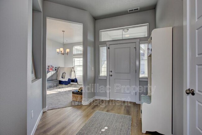 Building Photo - 4952 W Sands Basin Dr