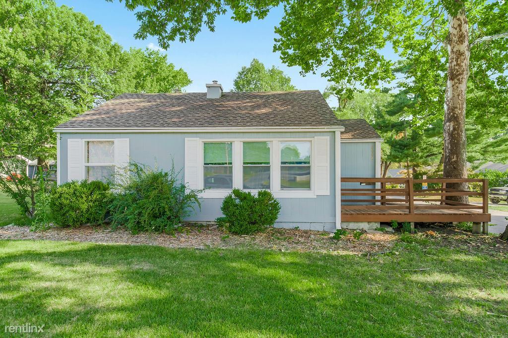 Primary Photo - 3 br, 2 bath House - 6002 West 55th Street