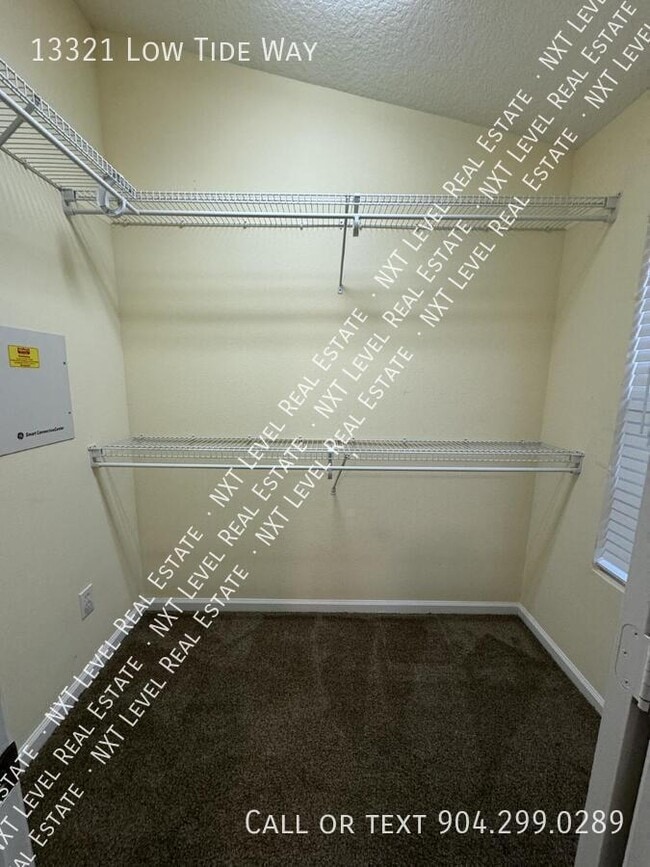 Building Photo - 13321 Low Tide Way