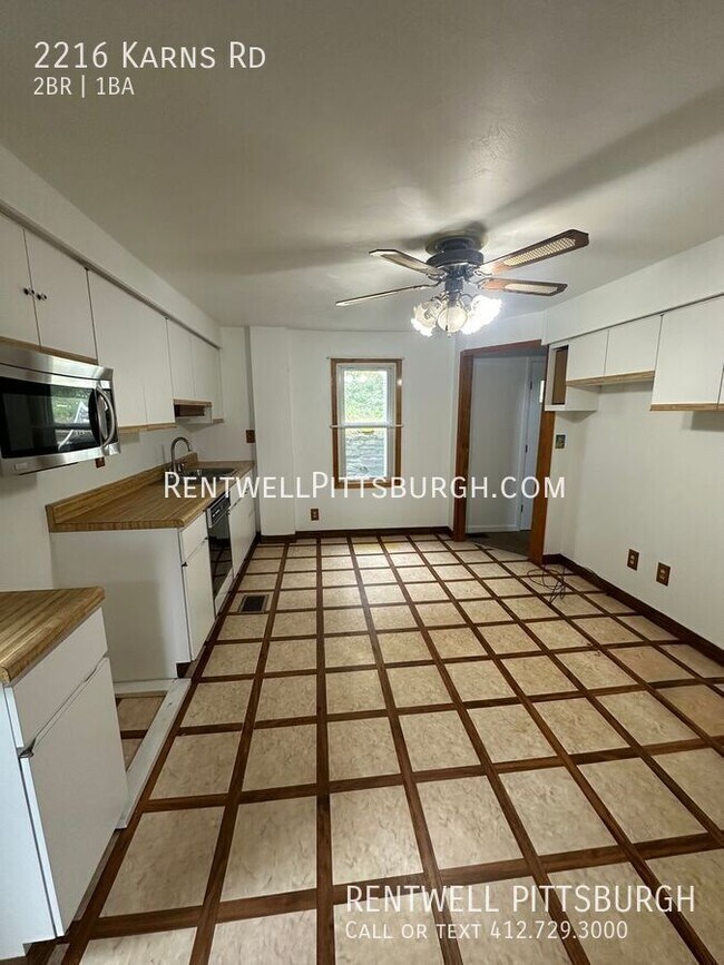Building Photo - 2 Bedroom Home Natrona Heights