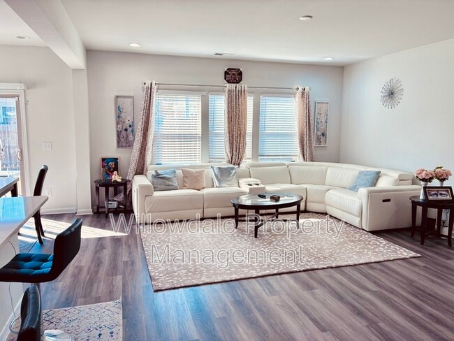 Building Photo - 993 Deaton Dr