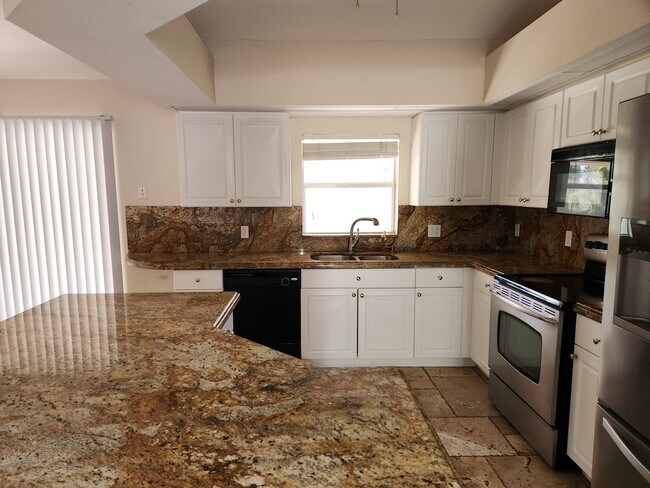 Foto del edificio - Cozy 3BR 2BA House Close to SR 82