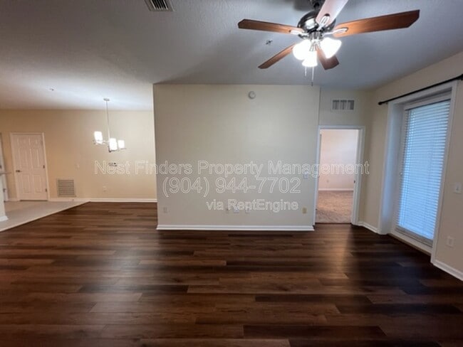 Foto del edificio - 11251 Campfield Dr