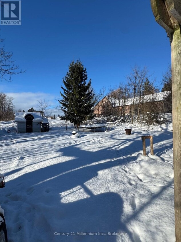 Building Photo - 124 Main St