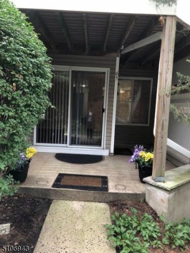 Foto del edificio - 65 Encampment Dr