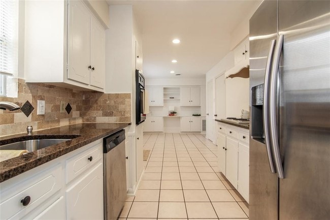 Photo - 5627 Winsome Ln House