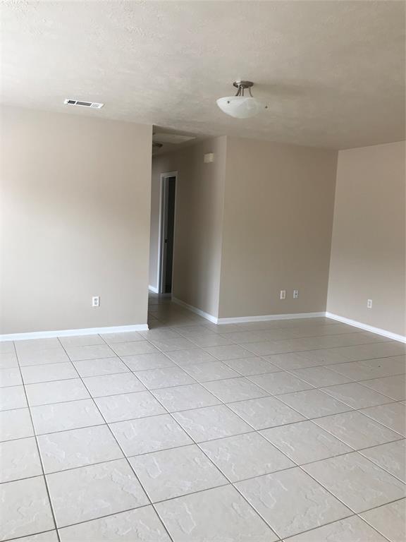 Building Photo - 9723 Youngcrest Dr