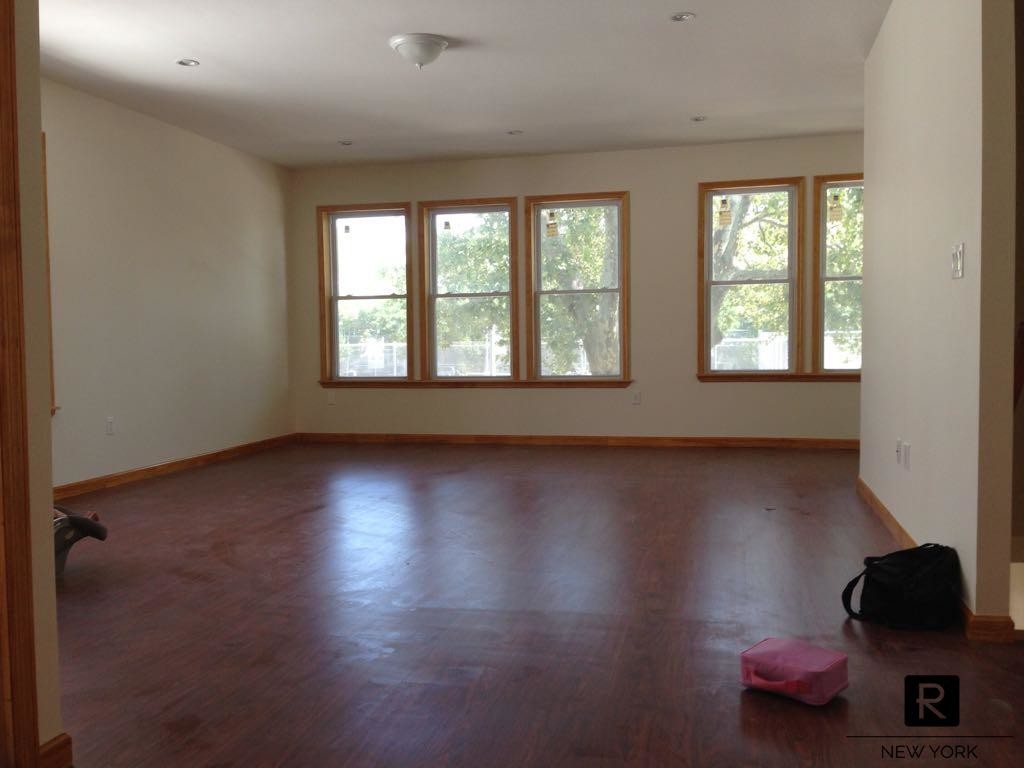 Primary Photo - 1938 77th Street