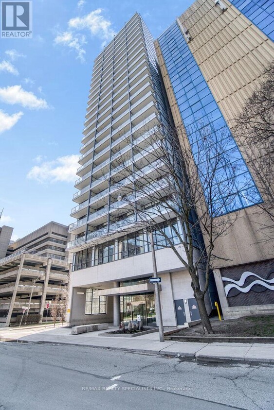 Photo principale - 210-210 Simcoe St