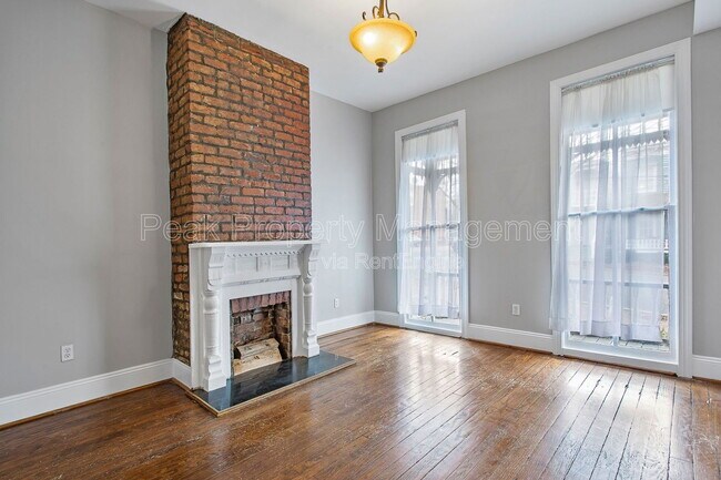 Foto del edificio - 2122 E Marshall St