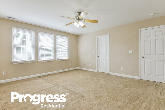 Foto del edificio - 7701 Harps Mill Woods Run
