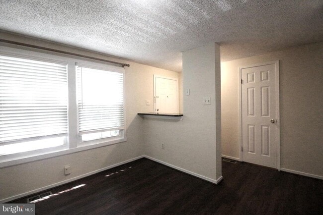 Building Photo - 9401 Lost Trail Way