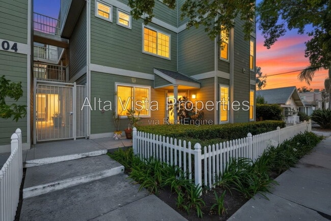Building Photo - 4204 Third Ave