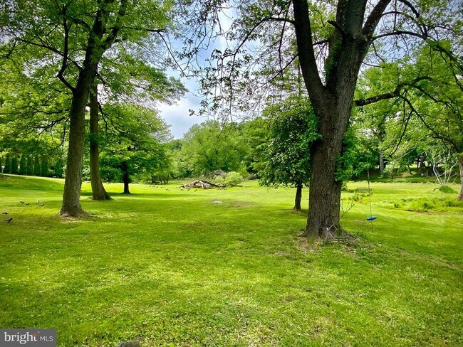 Foto del edificio - 99 Ivy Ave