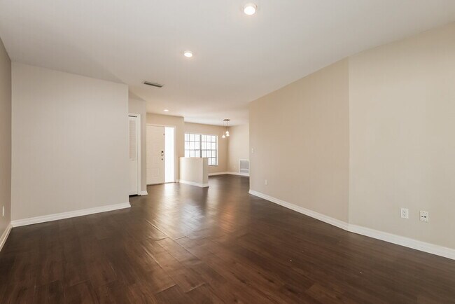 Foto del edificio - 5337 Northdale Blvd