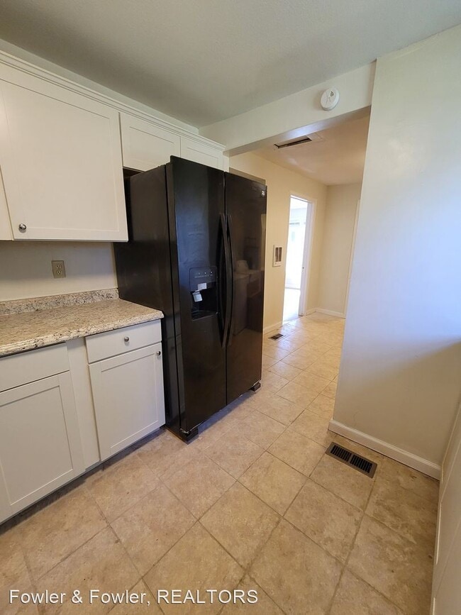Building Photo - 3 br, 1.5 bath House - 1010 Adams ST