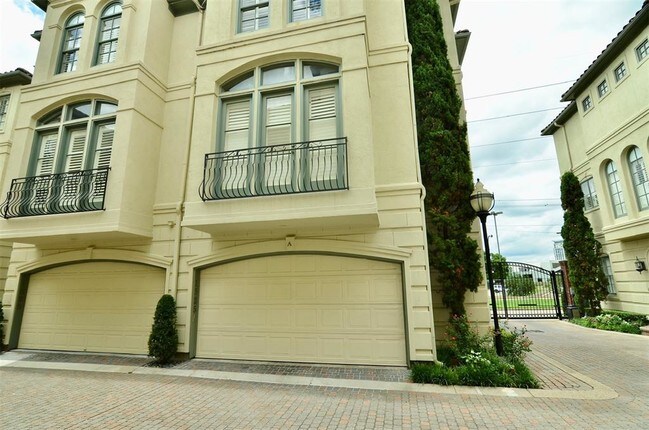 Building Photo - 1525 Haddon St