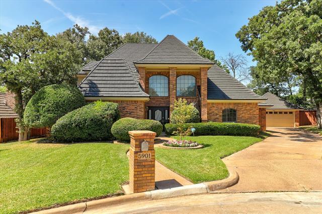 Foto principal - 5901 Derek St