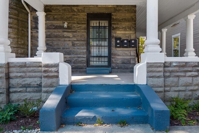 Foto del edificio - 25-29 Livingston Ave