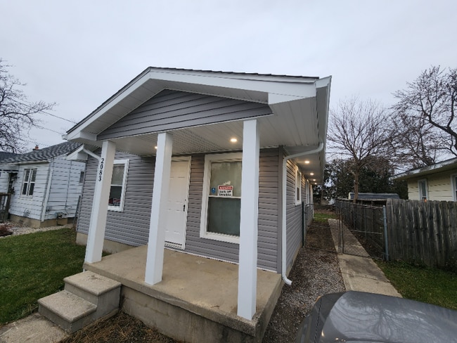 Building Photo - 2083 E Schumacher St