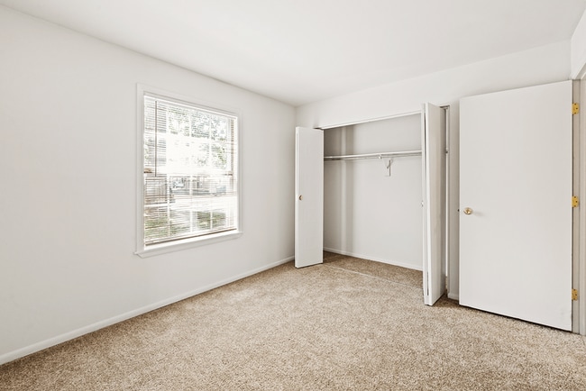 Building Photo - Briarwood of Columbus