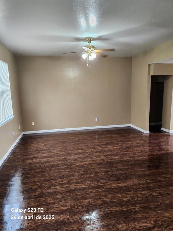 Foto principal - 6403 Waldron Dr