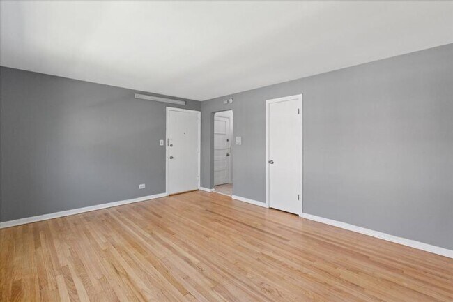 Foto del edificio - 1 bedroom in Chicago IL 60645