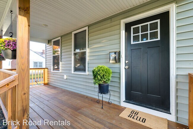 Building Photo - 3 br, 2.5 bath House - 2100 Halifax Ave.