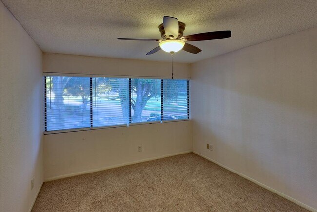 Building Photo - 12100 Melville Dr