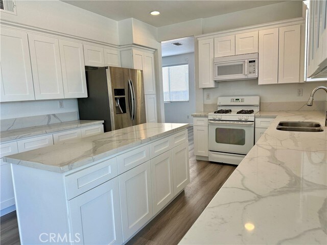 Building Photo - 11092 Windcrest Ct