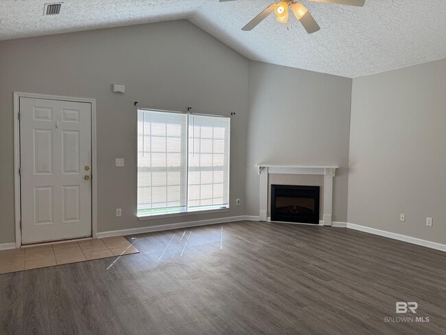 Building Photo - 1305 Dominoe Trail