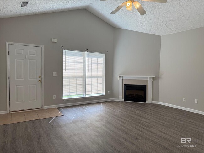 Foto del edificio - 1305 Dominoe Trail