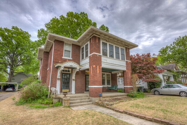 Building Photo - 296 N. Willett