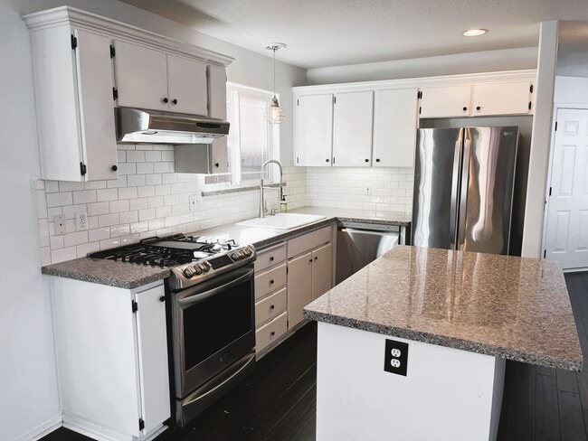 Foto del edificio - 3-Bedroom Home in vibrant Kenton neighborh...