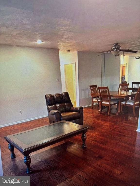 Foto del edificio - 50301 Delaire Landing Rd