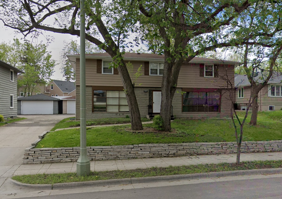 Primary Photo - 4017 Excelsior Blvd
