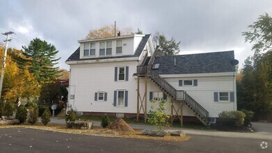 Building Photo - 8 Stanwood St