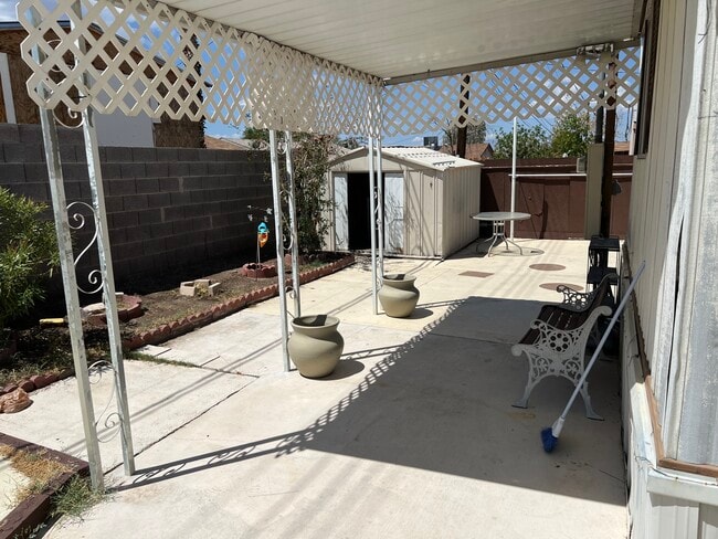 Foto del edificio - 252 Mojave Ln