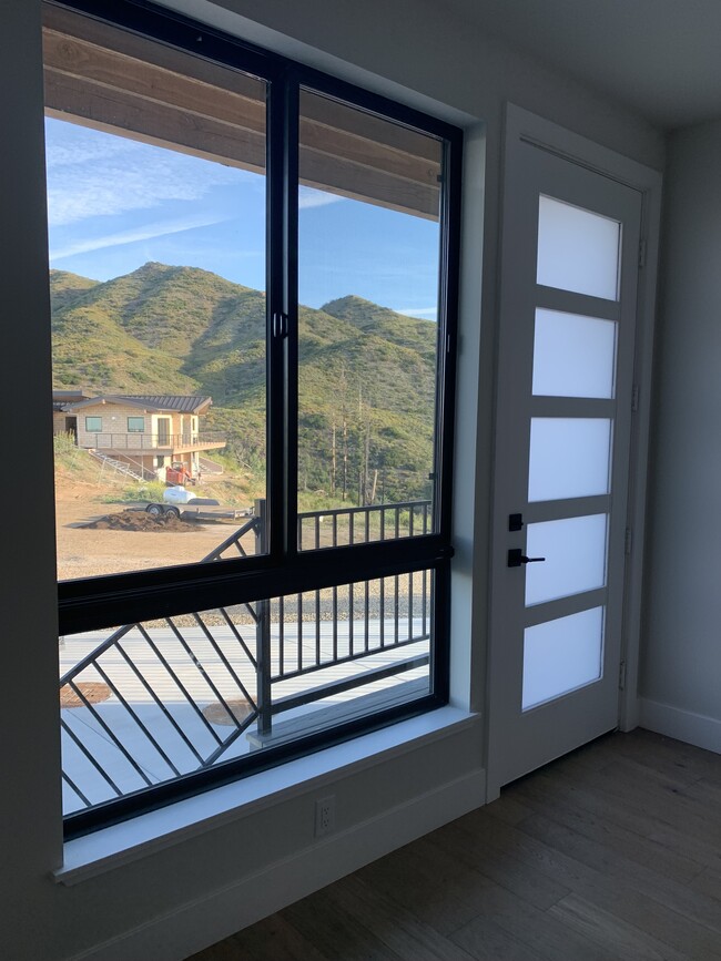 Foto del edificio - 33393 Mulholland Hwy
