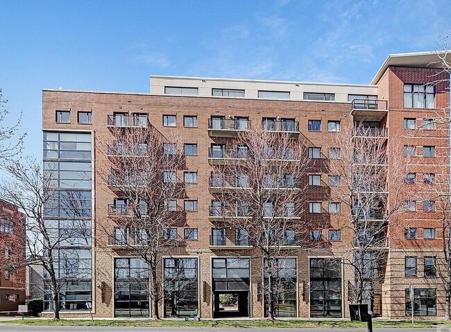 Building Photo - 715 N Church St
