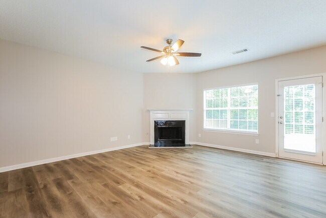 Foto del edificio - 142 Southwind Ln
