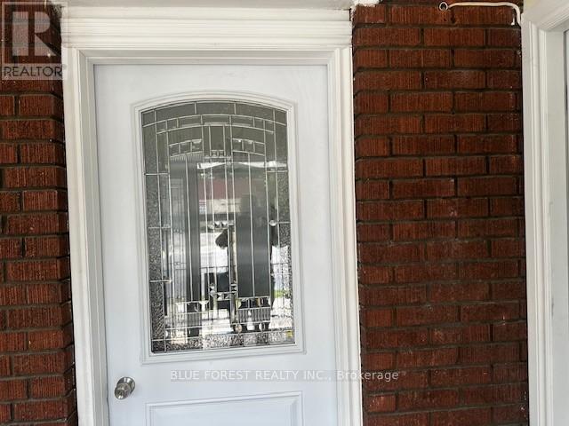 Photo du bâtiment - 379 Wharncliffe Rd S