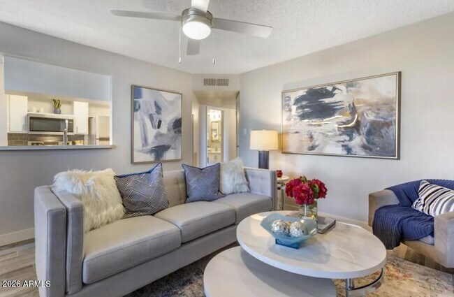 Foto del edificio - 17031 N 11th Ave