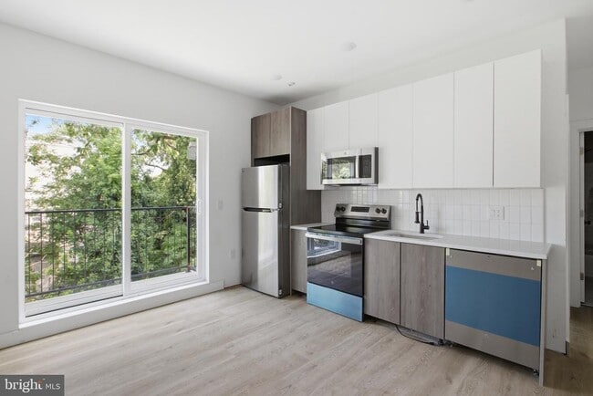 Foto del edificio - 613 Brooklyn St