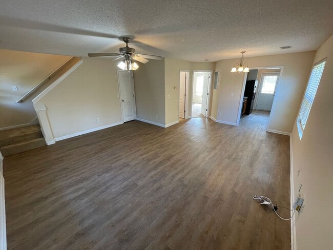 Building Photo - BRIDGEWATER HOME! PRE-LEASING FOR AUGUST 2...